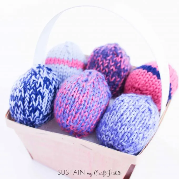 Make some simple Easter decor with these knitted Easter eggs. Free knitting pattern included!