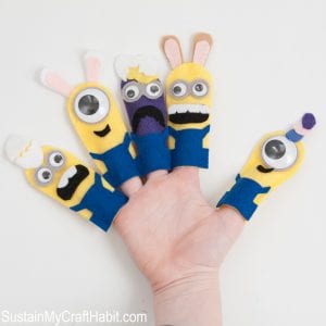Make your own minions finger puppets with this step-by-step tutorial including free template.