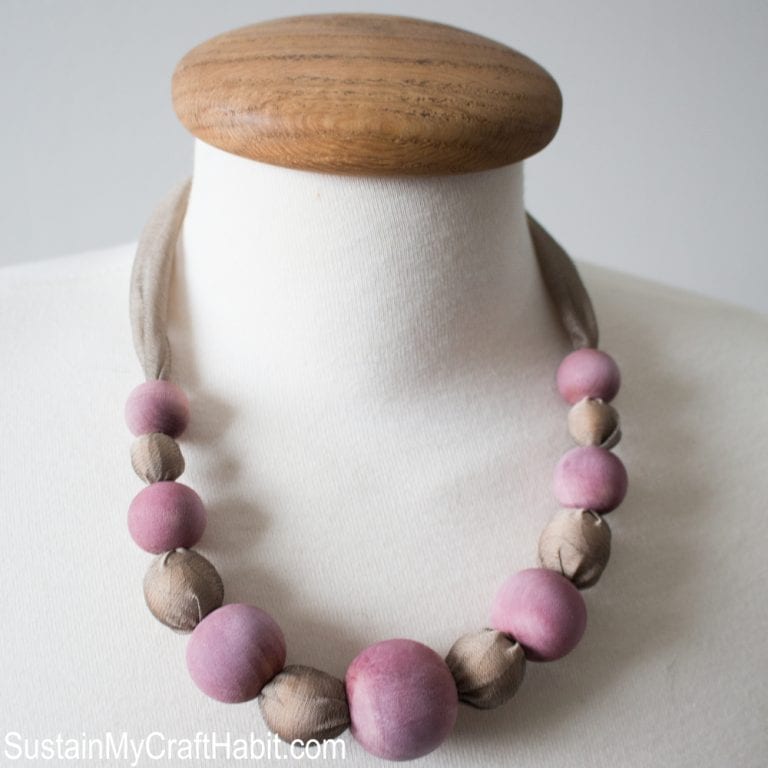 How to Dye Wooden Beads with Blueberries