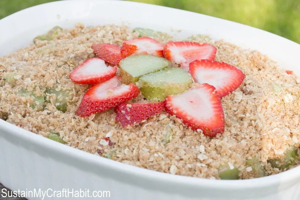 Easy and delicious strawberry rhubarb crisp. The best rhubarb crumble recipe you'll ever try!