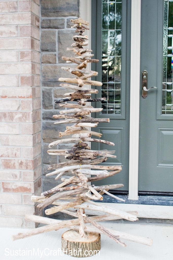 DIY Driftwood Christmas Tree | How to make a driftwood tree | Porch tree with driftwood | Coastal Christmas decor 