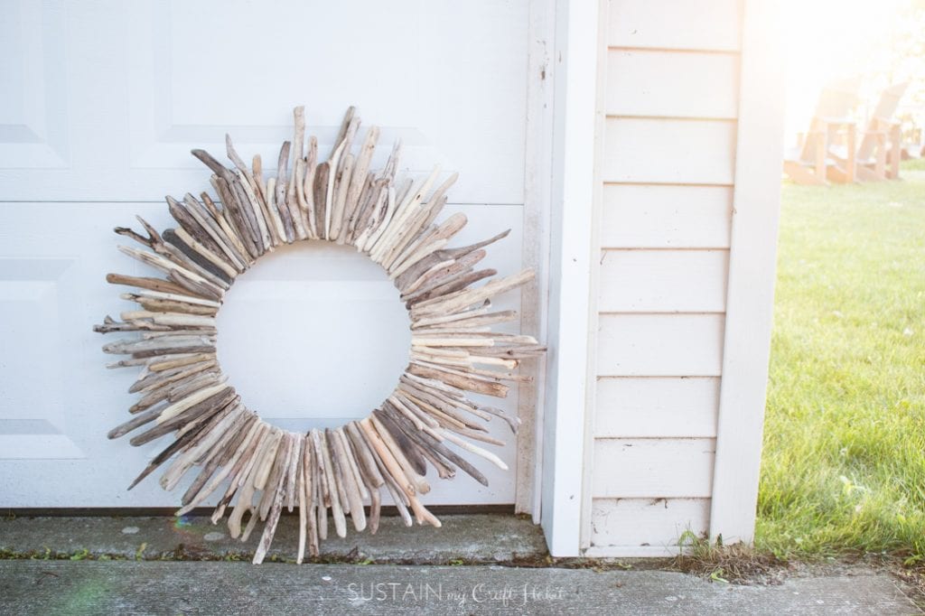 DIY driftwood wreath