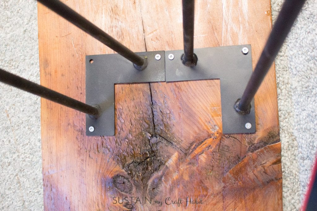 Placement of hairpin legs under a large piece of barn wood
