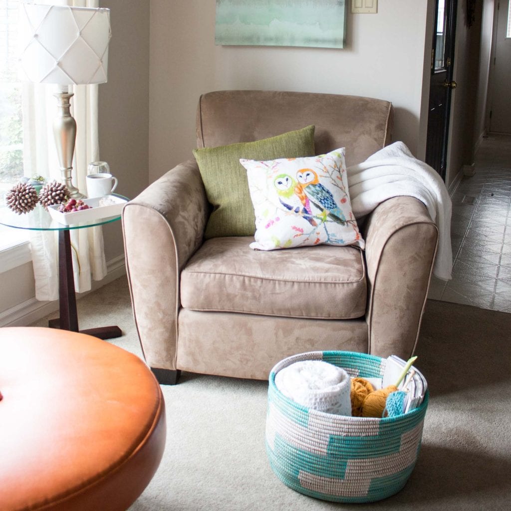 Cozy Living Room Decor Ideas (Plus Self-Care Tips for Busy Moms!)