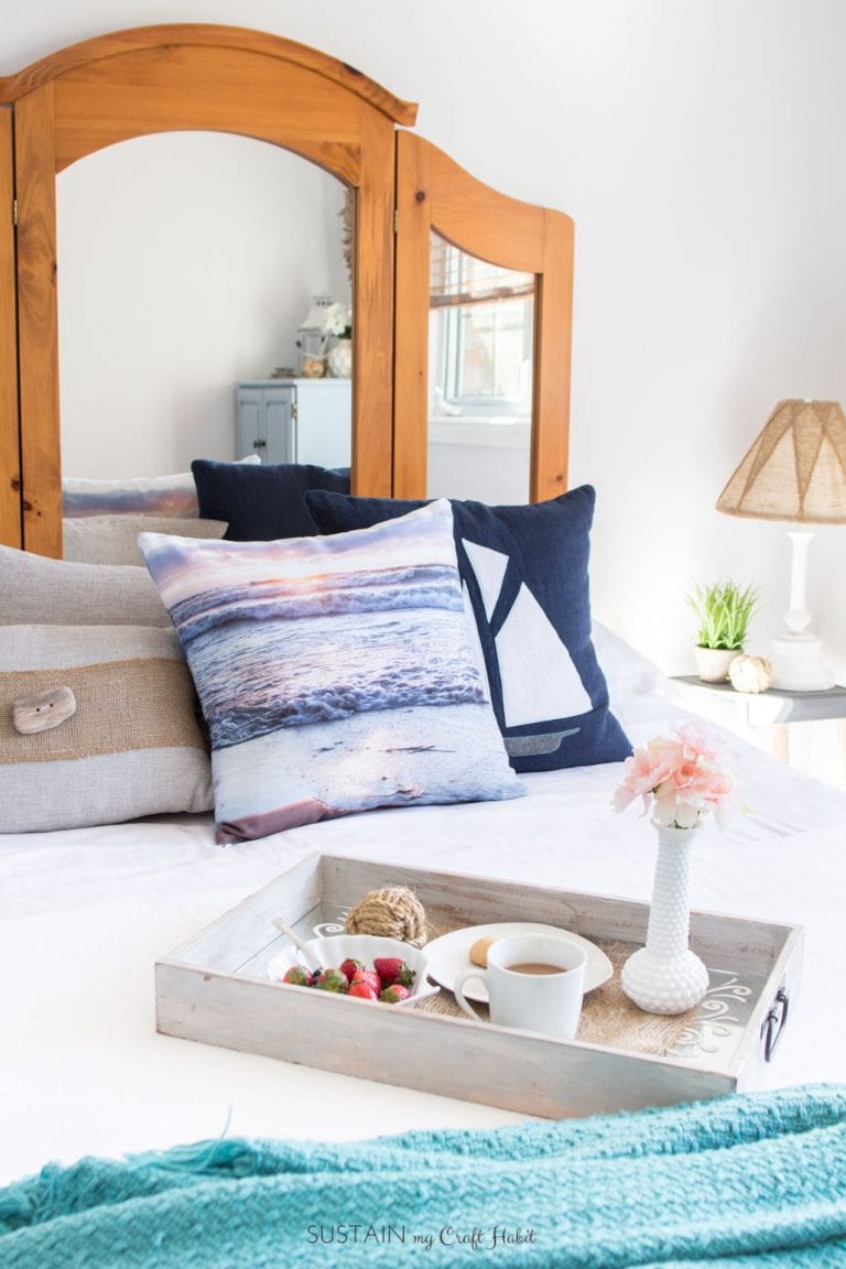 DIY Coastal Decor Ideas: Graystone Beach Cottage Orchardview Bedroom ...