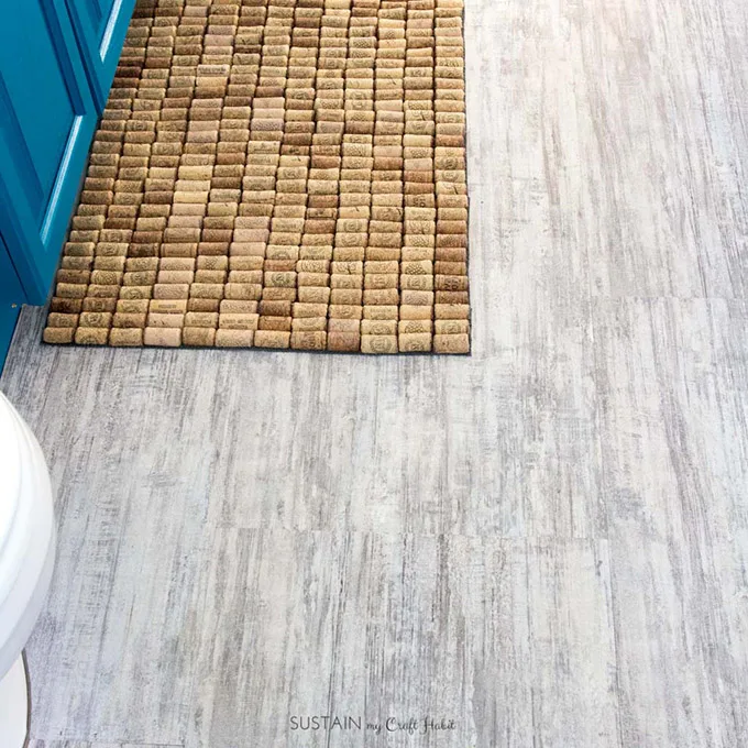 Tutorial on how to install vinyl plank flooring including video