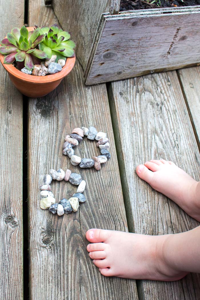 Can you believe these stone beads aren't real? Come by and learn how to make your own faux-rock air-dry clay jewelry. Perfect for any boho-inspired accessories!