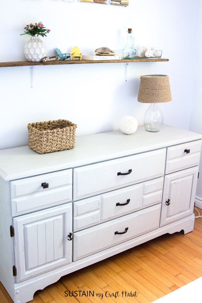 Give a dated, dark wood dresser a fresh makeover using Country Chic Paint. Full step-by-step tutorial for this furniture upcycling idea included!