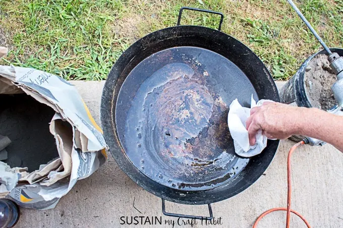 making a diy stepping stone