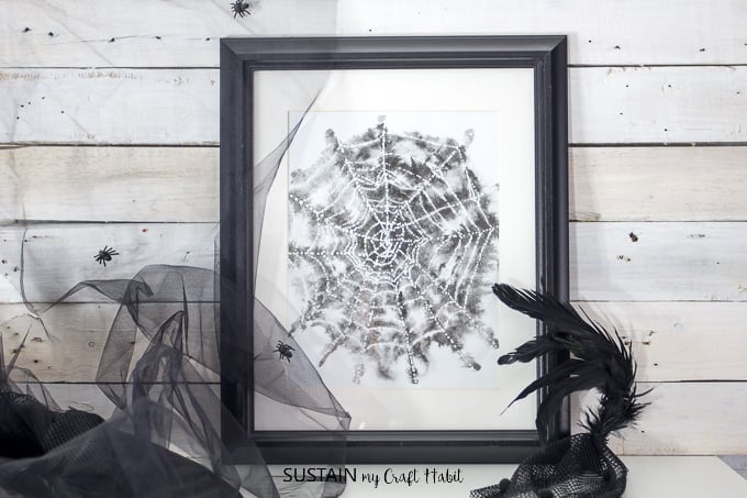 Free watercolor spider web Halloween art. Rustic Halloween decor. Free printable watercolor art.