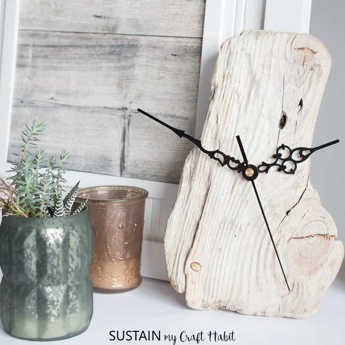How to make a driftwood clock