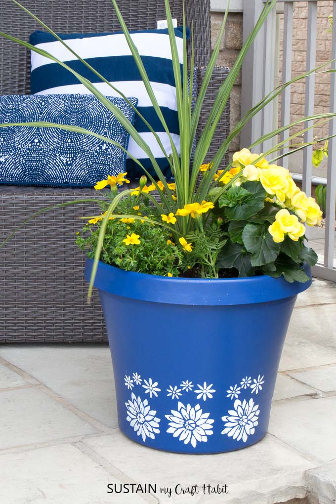 Diy Planters For Your Outdoor Fl, Outdoor Flower Arrangements