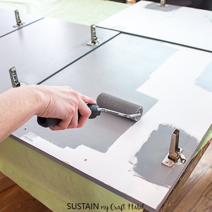 how to paint kitchen cabinets