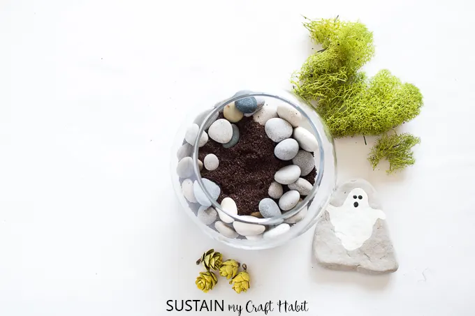 diy halloween terrarium