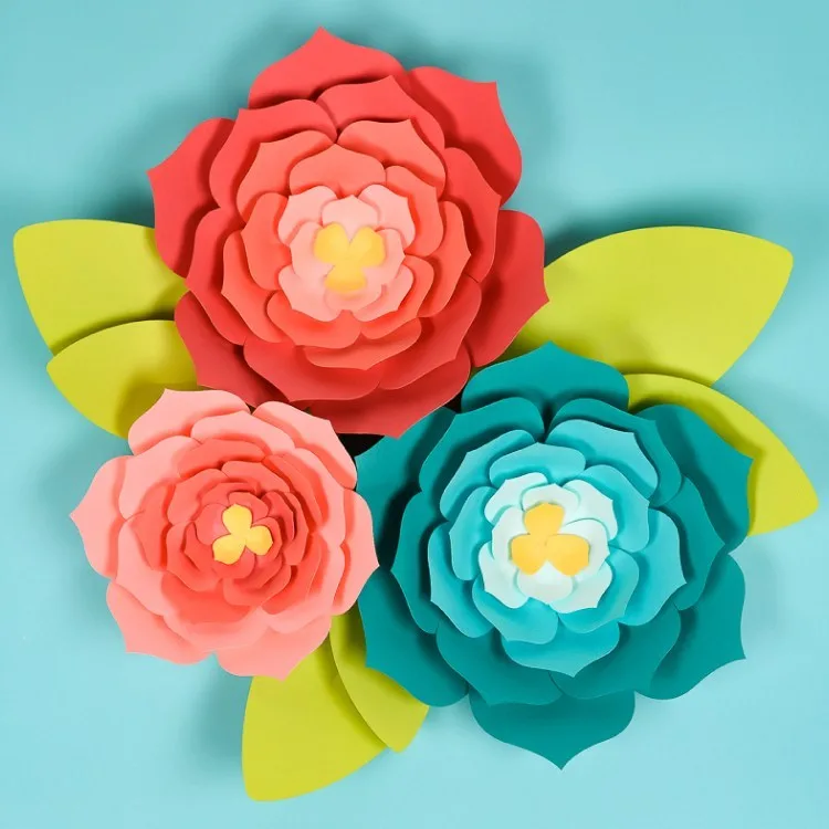 20 DIY Giant Paper Flowers Ideas to Try – Buzz16  Giant paper flowers,  Paper flowers, Paper flower backdrop