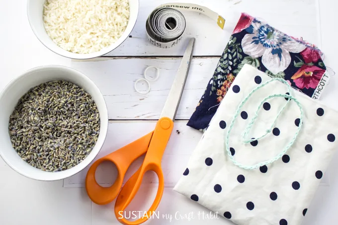 Supplies needed to make the scented sachets with dried lavender.