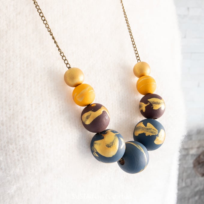 Painted natural silk necklace
