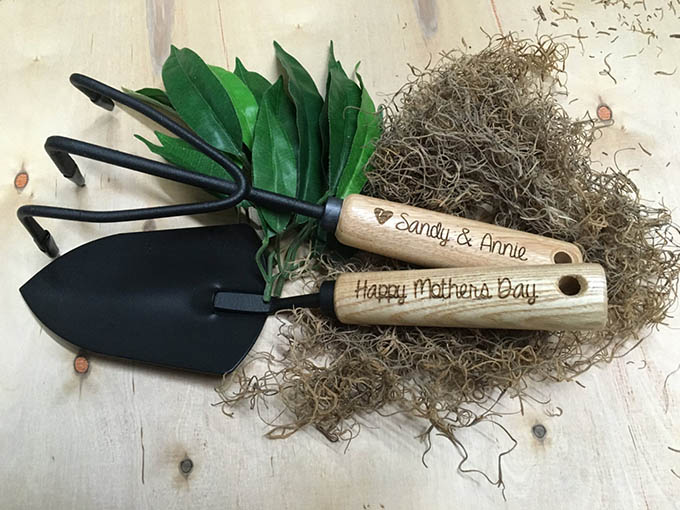 12 Thoughtful Personalized Gifts for Mom – Sustain My Craft Habit