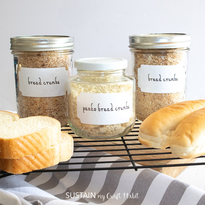 Three mason jars filled with bread crumbs and labelled with Cricut Joy Smart Label. The labels say "bread crumbs" and "panko bread crumbs."