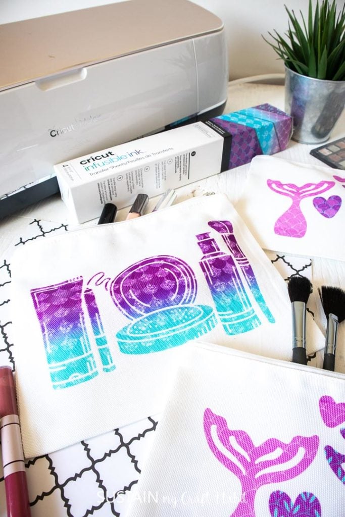 Cricut Tutorial: How to use Cricut's Infusible Ink Transfer Sheets to make  your own Makeup Bags! 