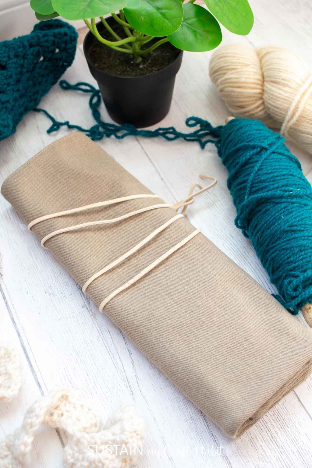 How to Sew a Knitting Needle Organizer (Free Pattern) Sustain My