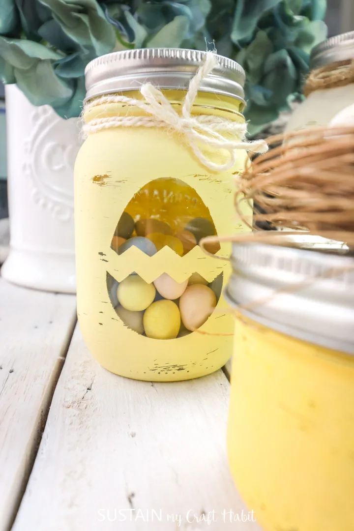 Awesome DIY Easter Candy Jars