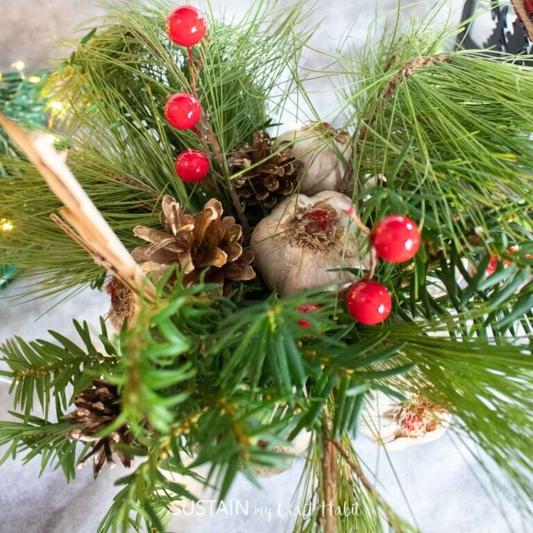 Edible Holiday Centerpiece with Garlic