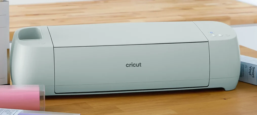 Which Cricut machine to choose and Cricut essentials for beginners -  NeliDesign