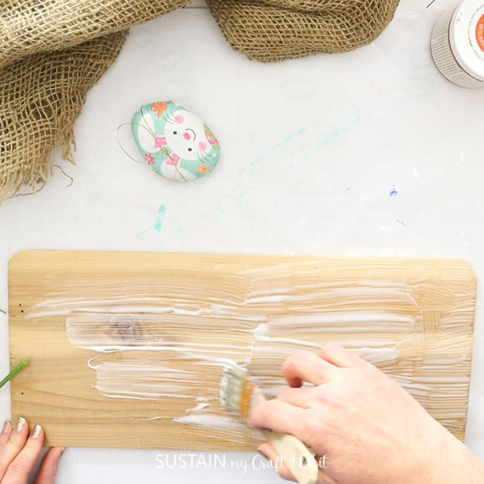 Cute DIY Carrot Sign with Burlap Ribbon – Sustain My Craft Habit