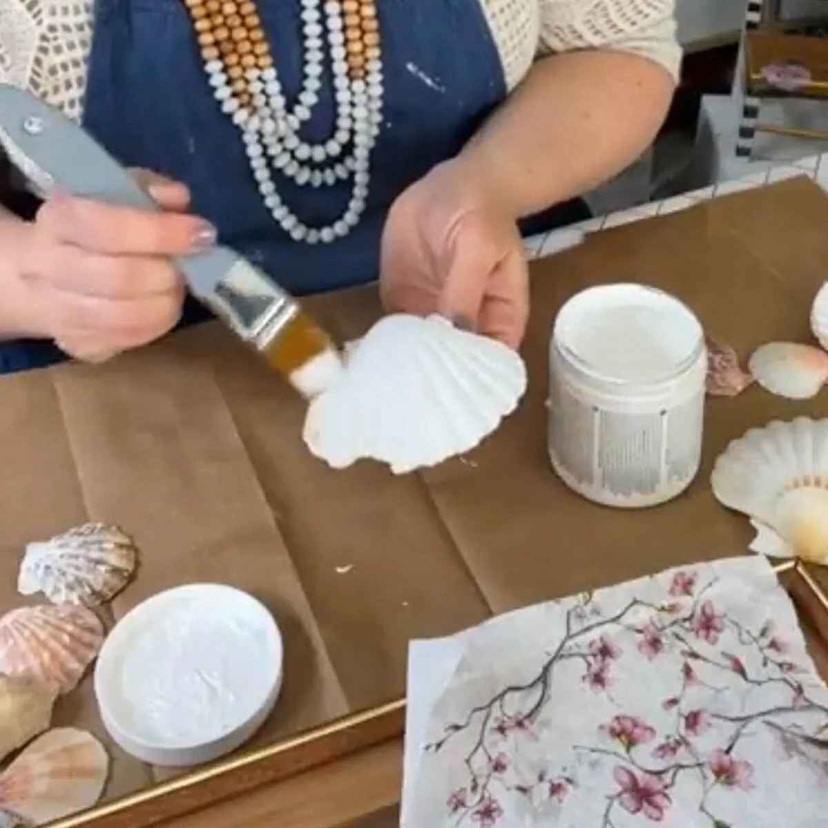 Painting a seashell