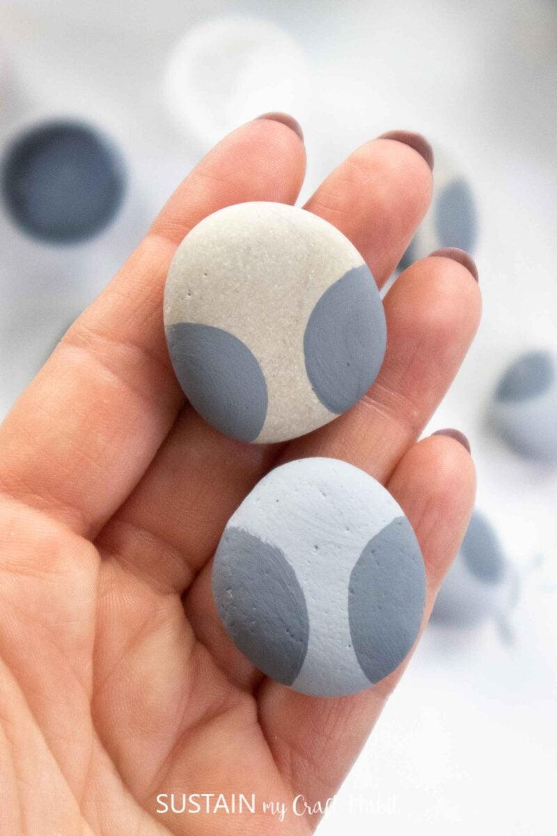 Adding grey to the edges of the stones.