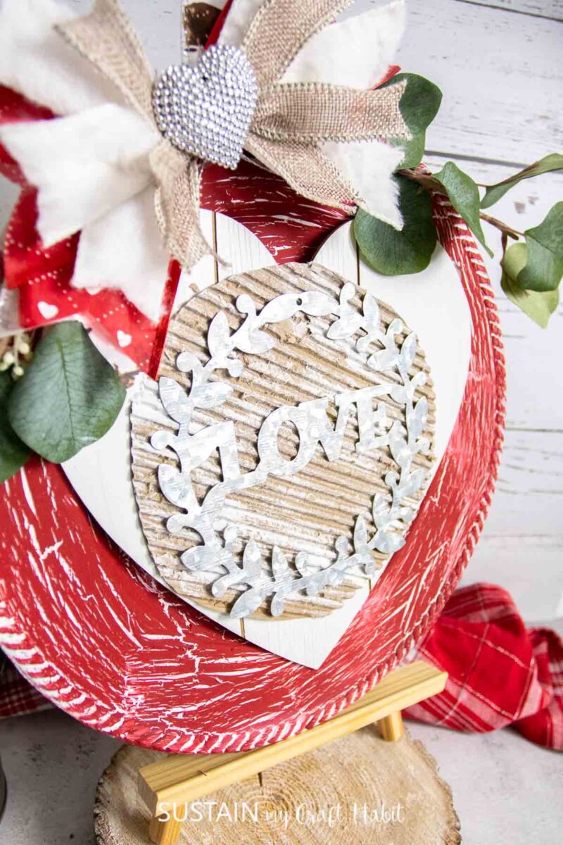 Close up of Valentine's day charger craft.