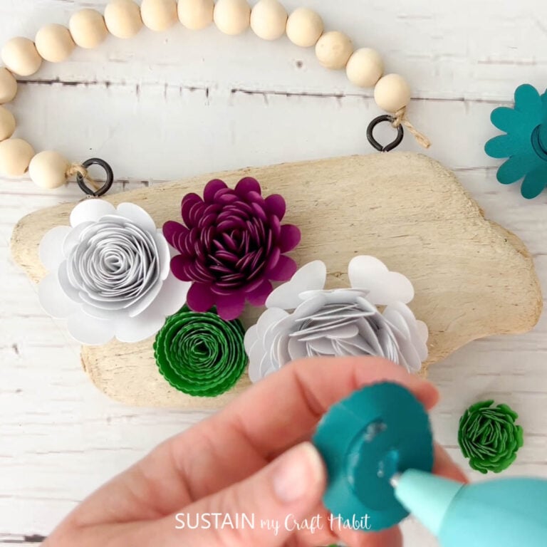 Paper Flowers Wall Hangings with Cricut Venture