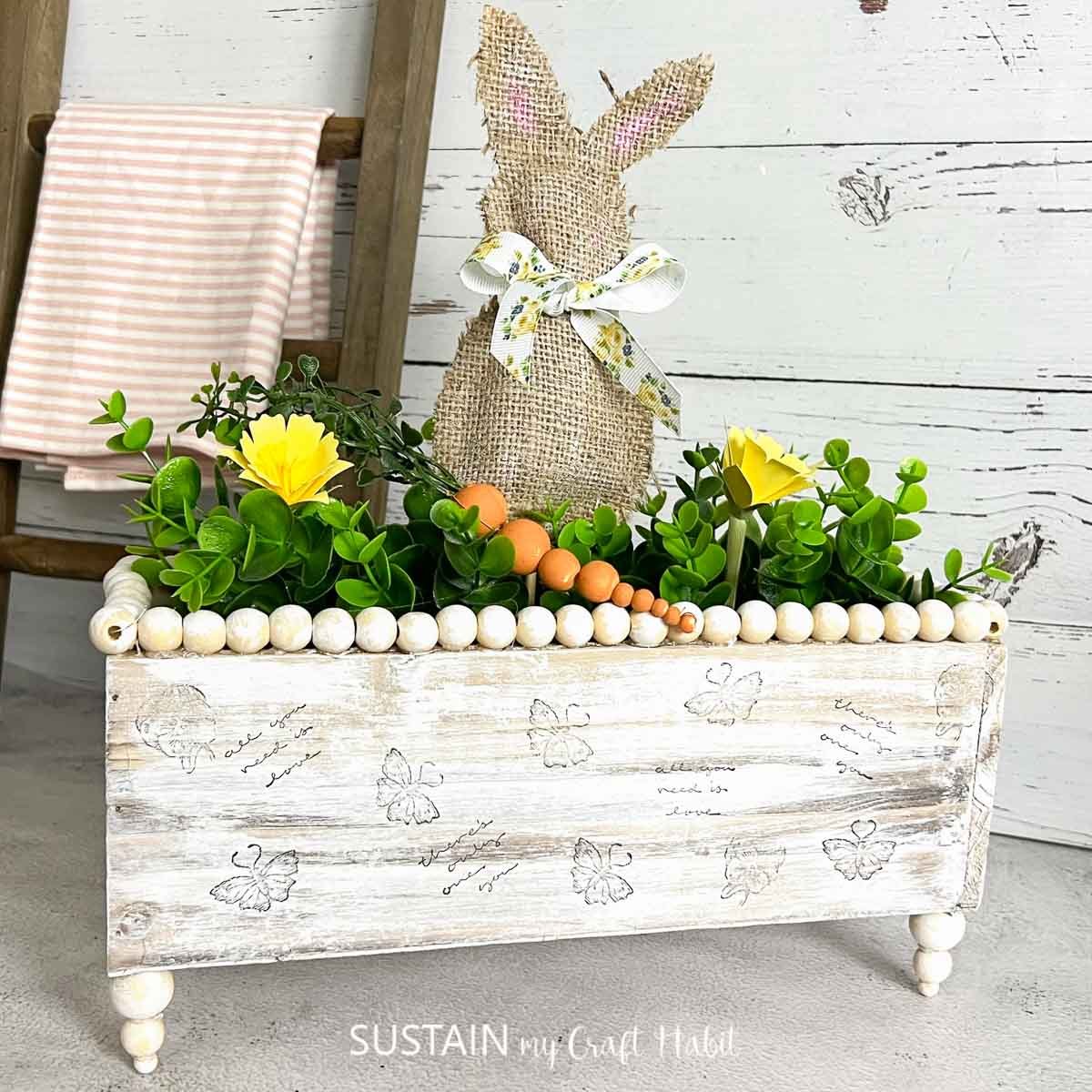 Rustic Farmhouse Spring Decor Idea