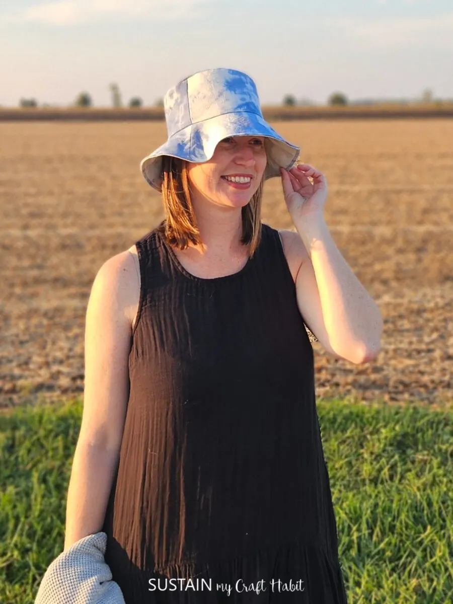 Woman wearing a bucket hat.