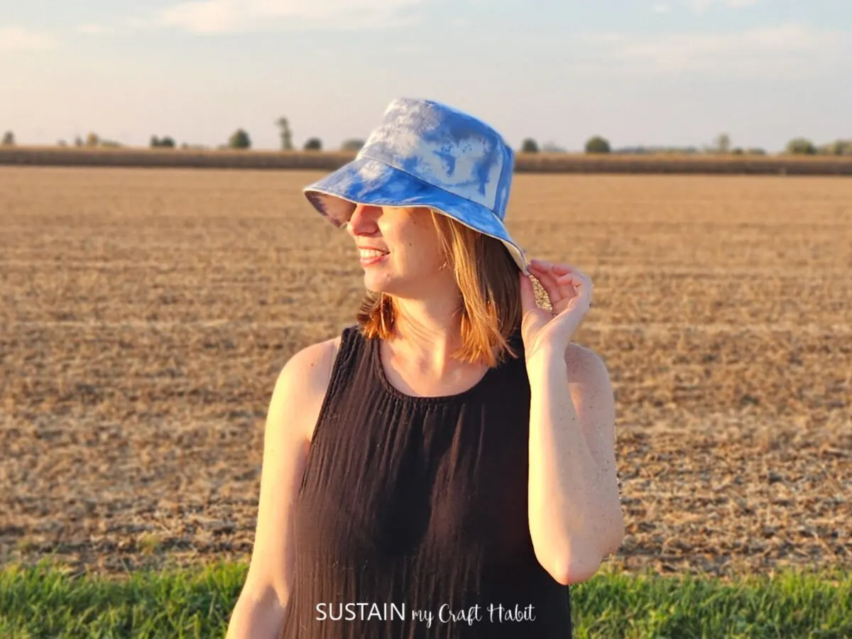 Woman wearing a bucket hat.