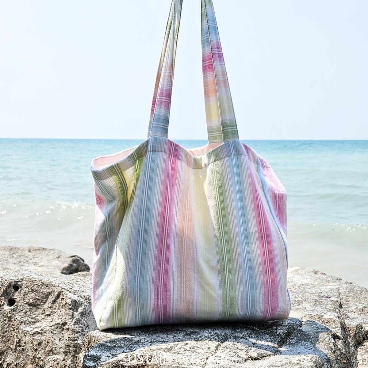 The Perfect Oversized Beach Bag: A Step-by-Step Sewing Tutorial