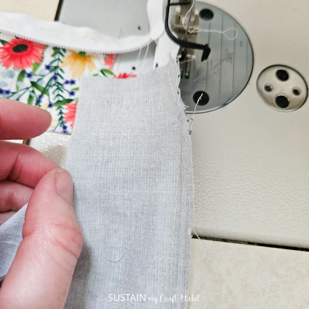 Folding fabric.