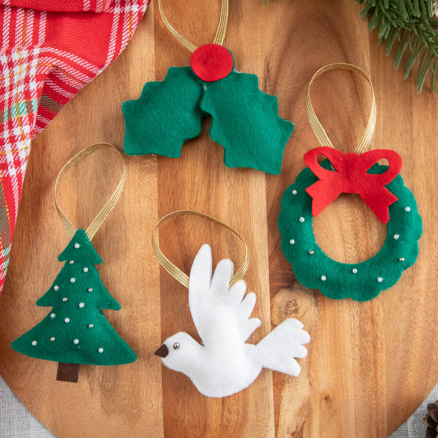 Set a Cozy Holiday Table: DIY Felt Christmas Napkin Rings (Free Pattern!)