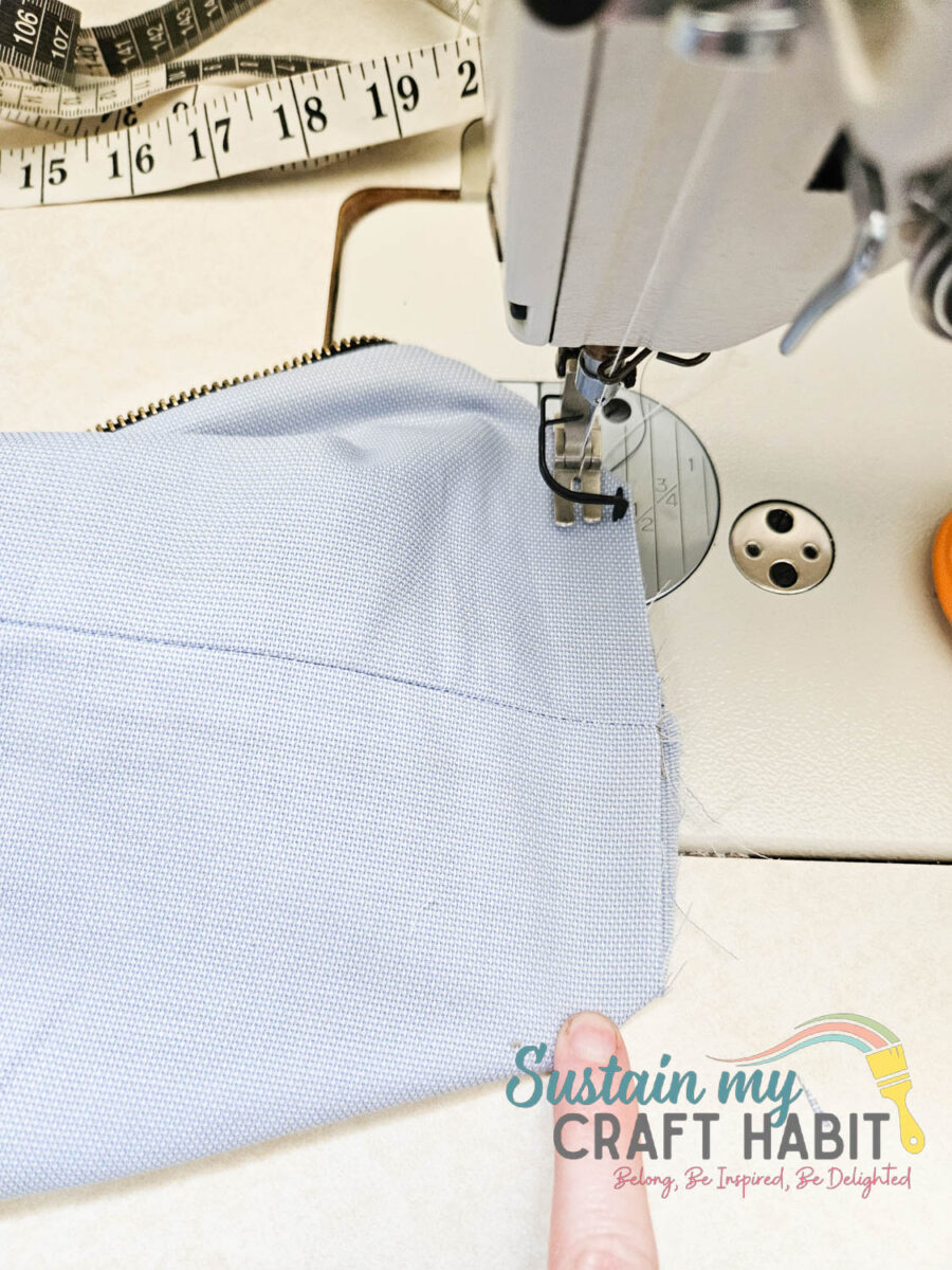 Sewing corner of travel bag.