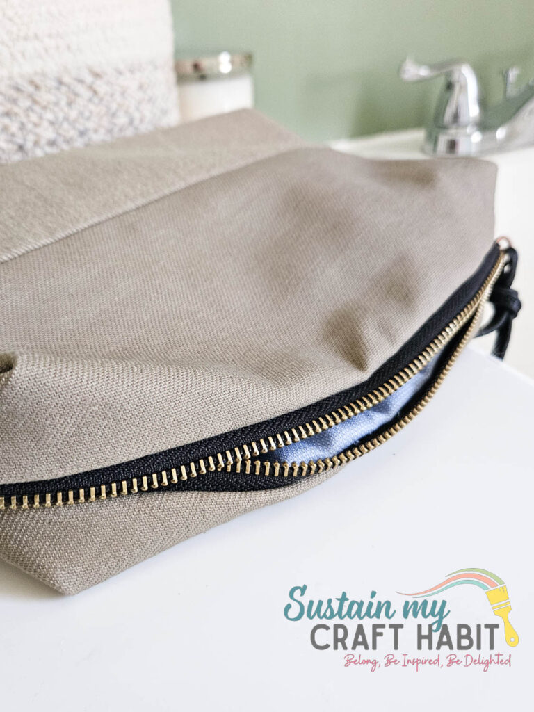 Made for Dad: A Simple DIY Men’s Travel Bag He’ll Actually Use