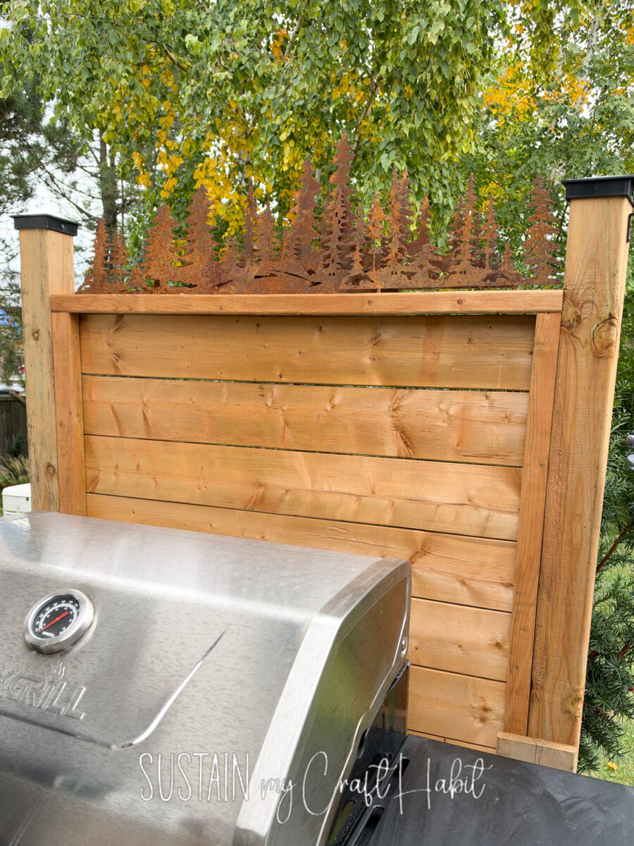 How to Build a Temporary Outdoor Privacy Wall (DIY Windbreaker)